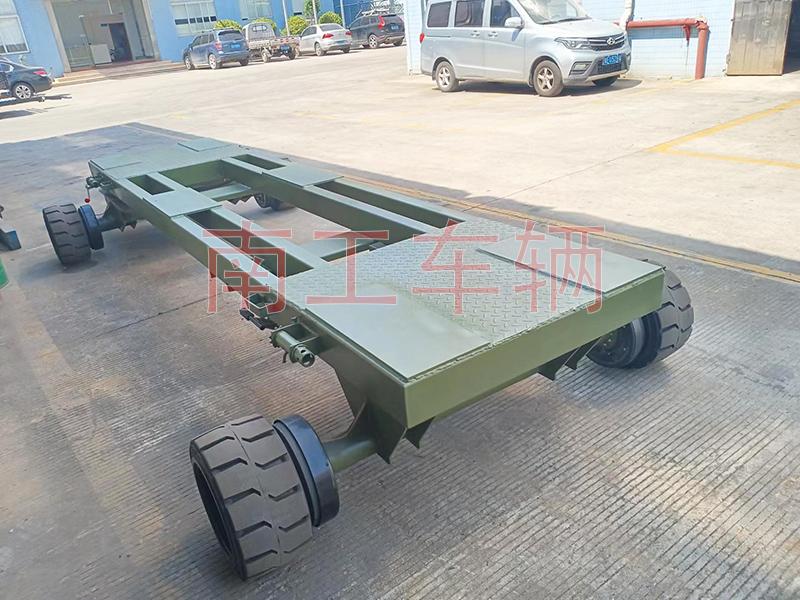 8吨牵引式船艇转运工具Milan.com