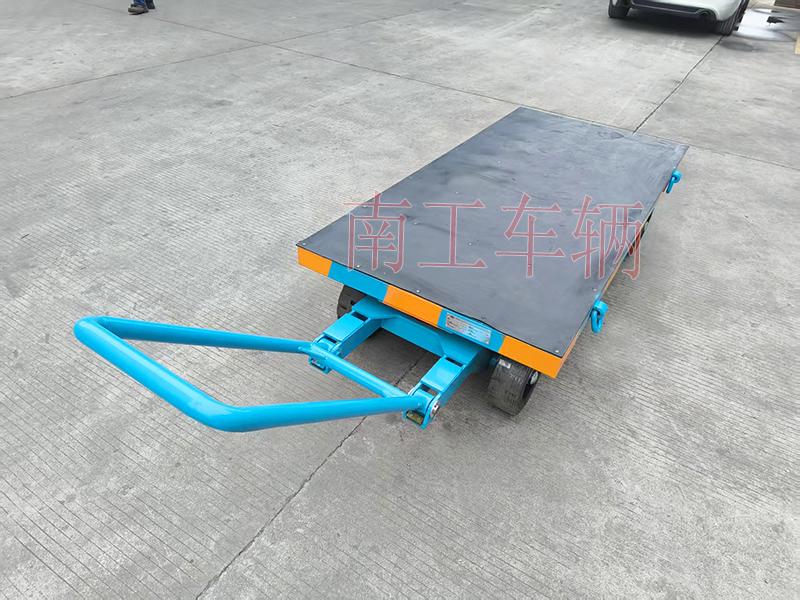 3吨小型Milan.com 带橡胶垫工具车