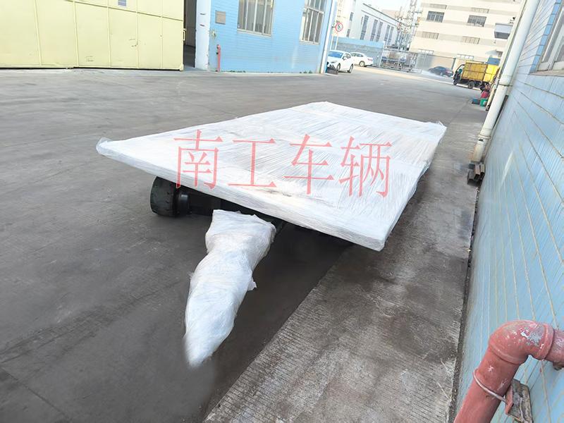 6吨骨架式牵引Milan.com 简易包装图