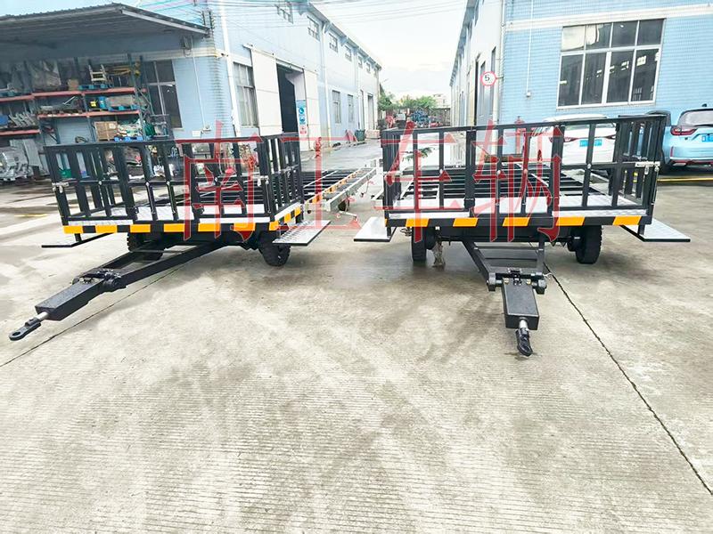 5吨带不锈钢配件牵引Milan.com 护栏型全挂车
