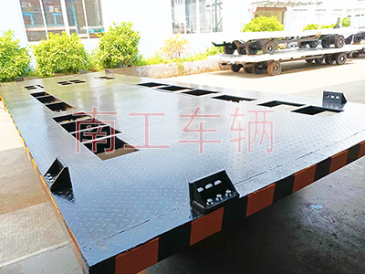 1672451982523596.jpg 13点5吨箱变拖车底盘 全挂式Milan.com3I.jpg