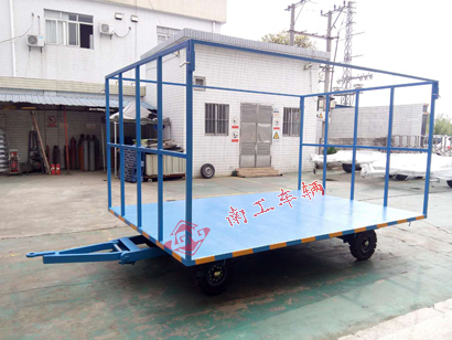 1676426870987907.jpg 3吨前后高护栏全挂Milan.com2I.jpg