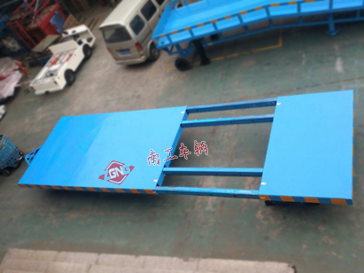 1676598964358385.jpg 15吨可伸缩型Milan.comI.jpg