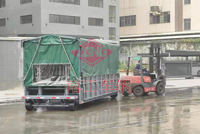升降雨篷Milan.com6I.jpg