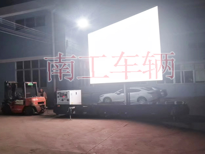 1708481770985071.jpg 15平方大型户外LED广告拖车2I.jpg