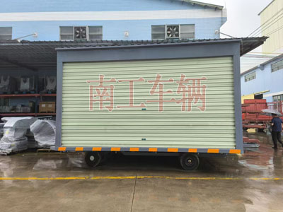 1726297989905225.jpg 10吨箱式Milan.com两侧带卷帘门3I.jpg