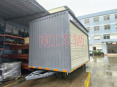 1726298022619163.jpg 10吨箱式Milan.com两侧带卷帘门I.jpg