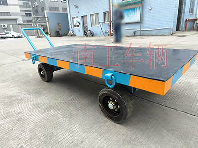 1744251762975236.jpg 3吨小型Milan.com 带橡胶垫工具车4I.jpg